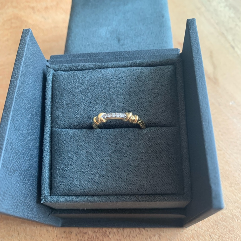 David Yurman 18K Gold and diamond cable ring